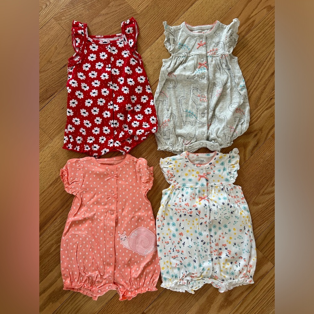 NEW Carters onesies size 0-3M
